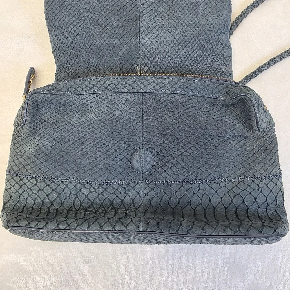 Tre Vero Python Purse Womens Handbag Midnight Blue Suede Accent Wrap Cord Clutch